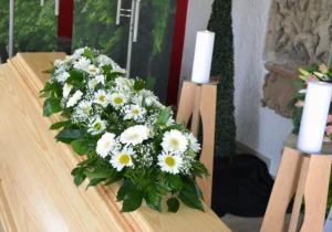 Bestattungen Pfaffinger Mendig Andernach Kell Sargfloristik 3